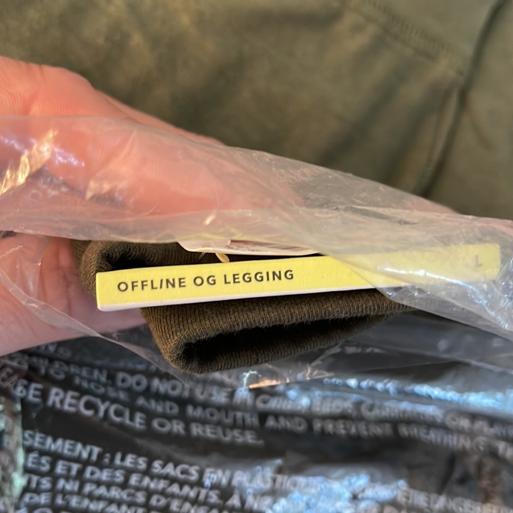 AERIE OG LEGGING - Picture 3 of 3